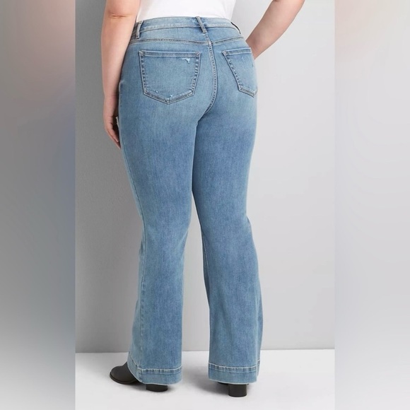 Lane Bryant Signature Fit Mid-Rise Flare Jeans Medium Wash Women’s Size 14 - Picture 2 of 12